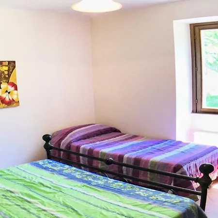 Marianna/sleeps 25/spoleto 7 Miles/rome 1 Hr