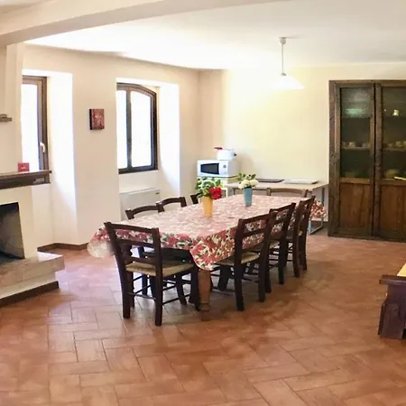 Marianna/sleeps 25/spoleto 7 Miles/rome 1 Hr וילה Bazzano di Spoleto