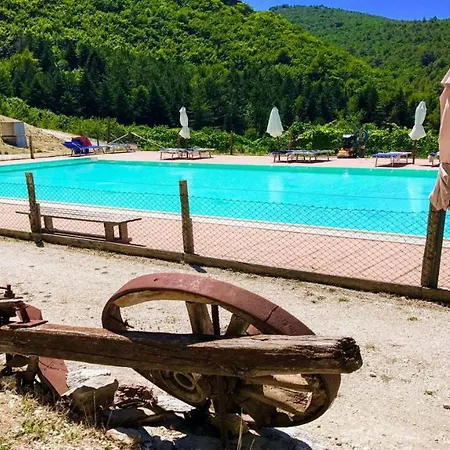 Marianna/sleeps 25/spoleto 7 Miles/rome 1 Hr Bazzano di Spoleto