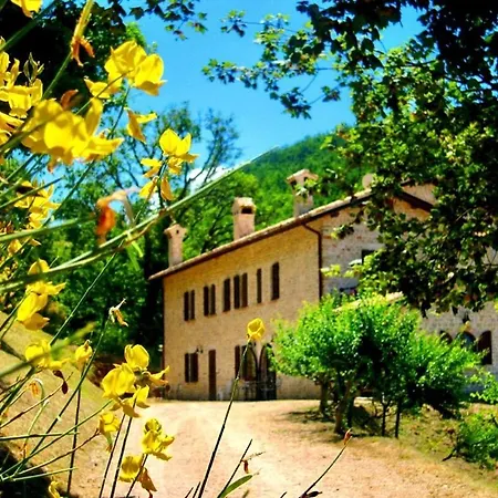 Marianna/sleeps 25/spoleto 7 Miles/rome 1 Hr * Bazzano di Spoleto