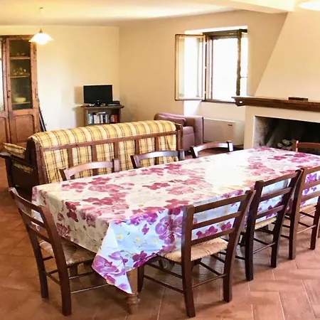 Marianna/sleeps 25/spoleto 7 Miles/rome 1 Hr *
