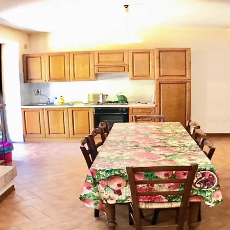 Marianna/sleeps 25/spoleto 7 Miles/rome 1 Hr וילה